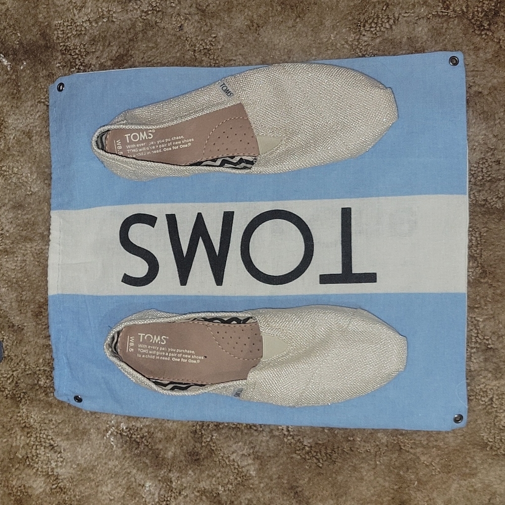 Toms size 8.5